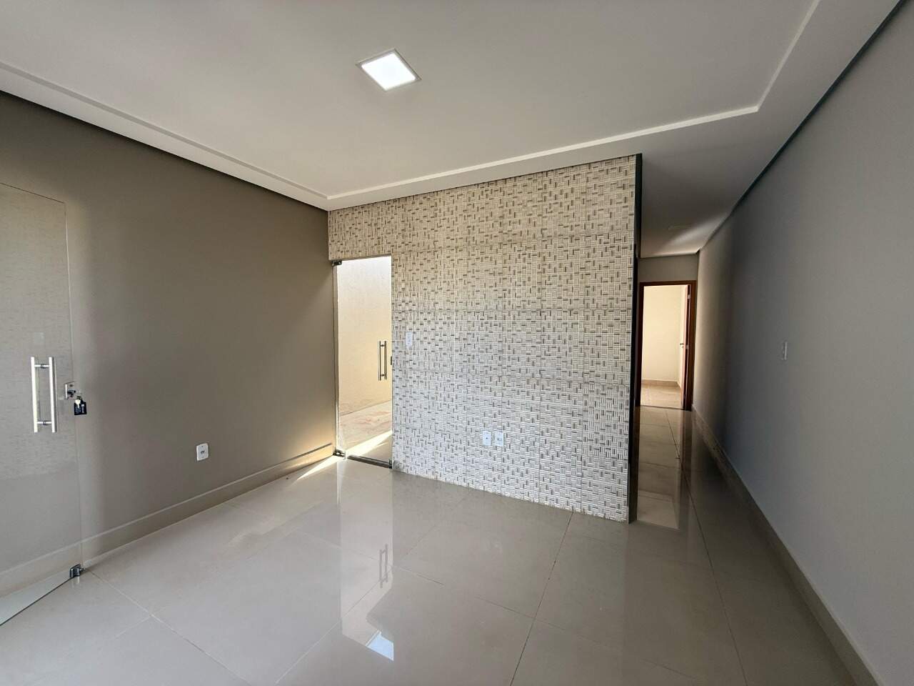 Casa 2 quartos para aluguel Jardim Olímpico 70m² Montes Claros MG: Sala