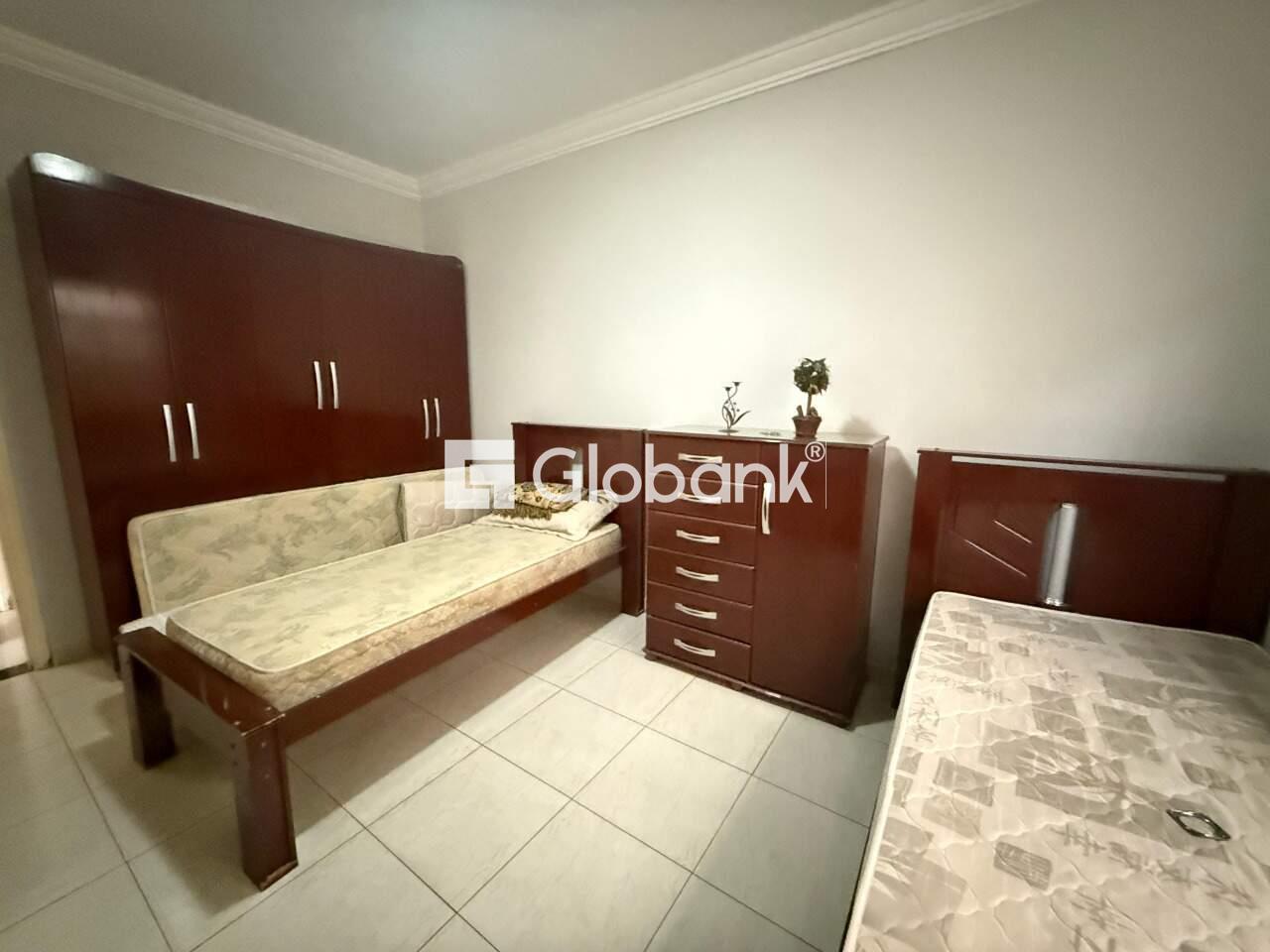 Casa 3 quartos para aluguel Centro 110m² Montes Claros MG: Quarto2