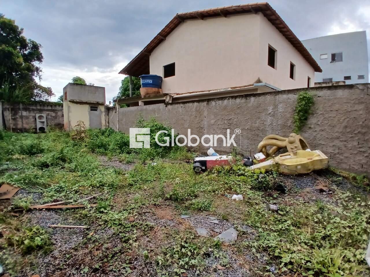 Terreno para aluguel Vila Brasília 180m² Montes Claros MG: Interior lote