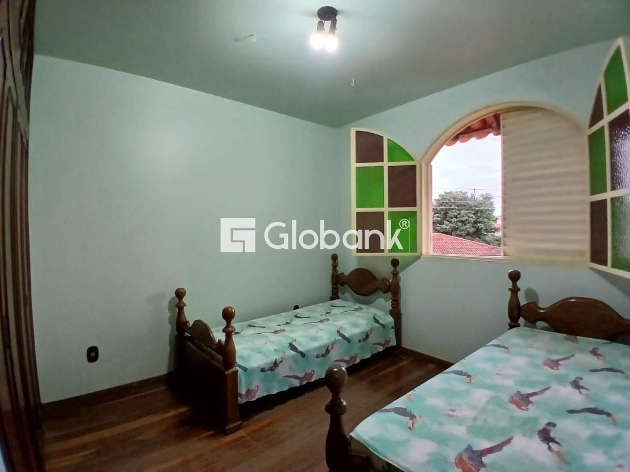 Casa 5 quartos à venda Cidade Santa Maria 420m² Montes Claros MG: 