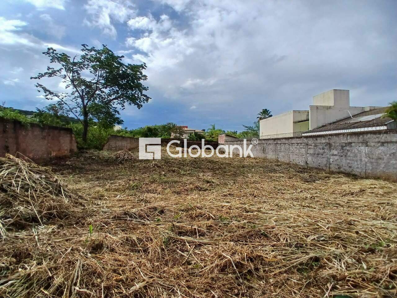 Terreno à venda Ibituruna 1.045m² Montes Claros MG: 