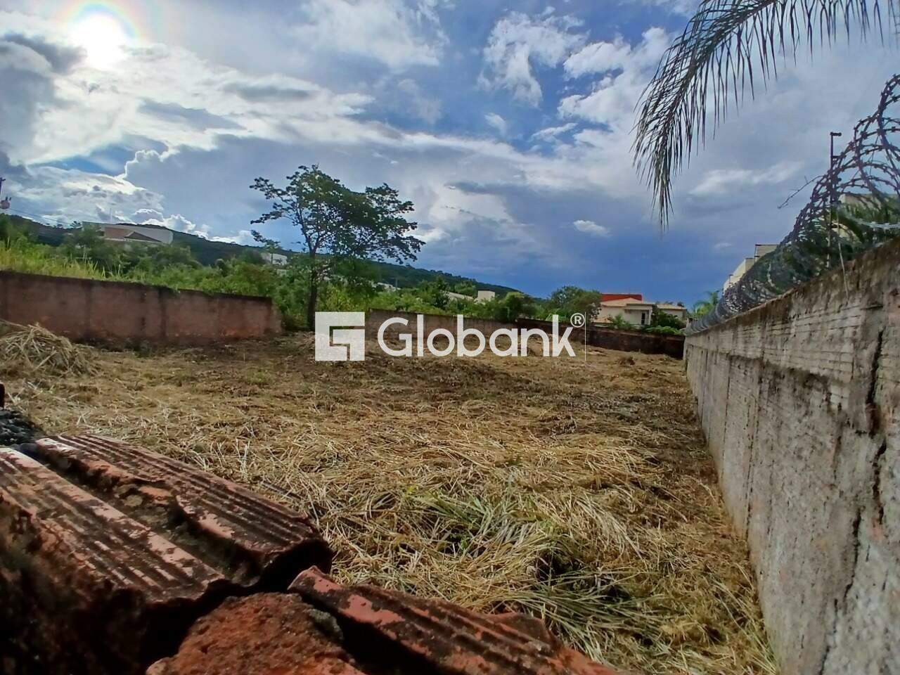 Terreno à venda Ibituruna 1.045m² Montes Claros MG: 