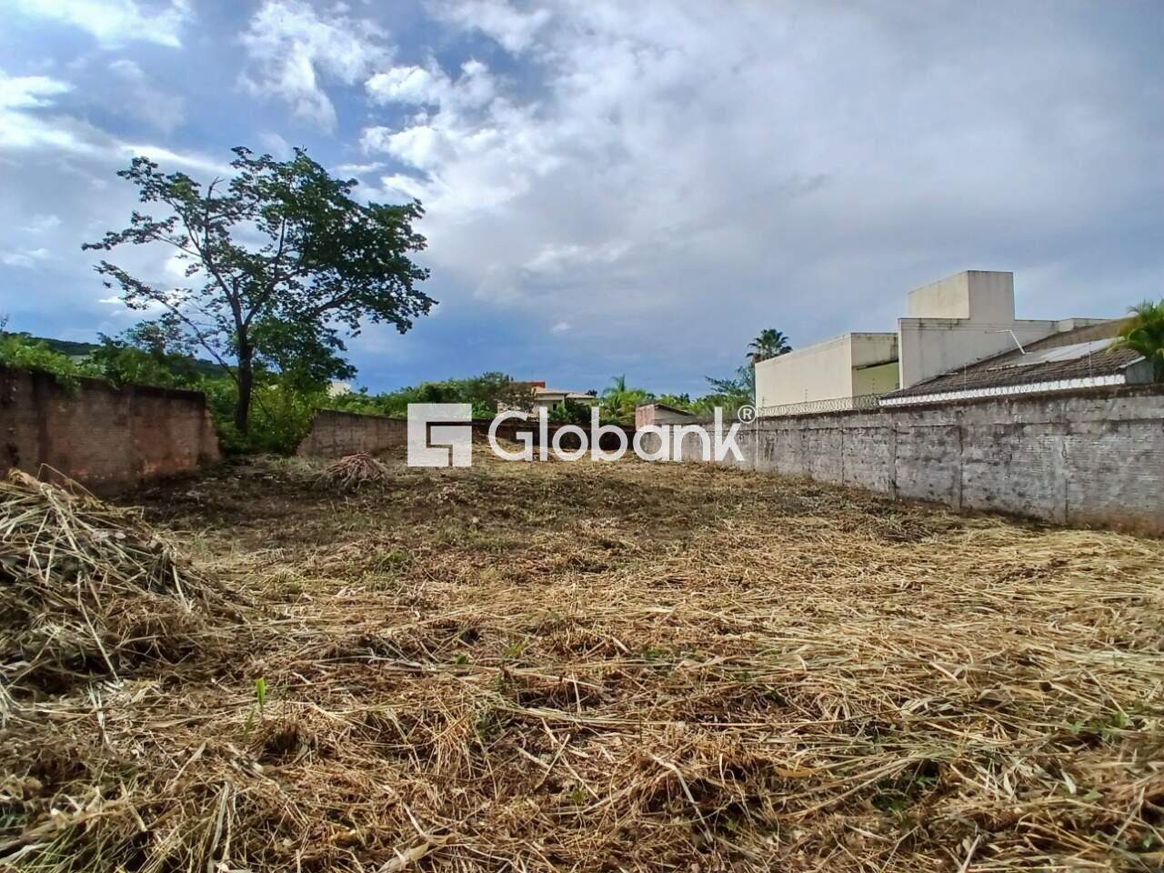 Terreno à venda Ibituruna 1.045m² Montes Claros MG: 