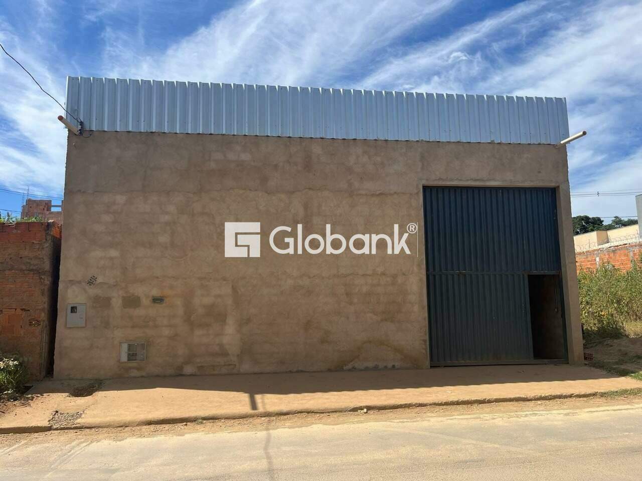 Galpão à venda Santo Inácio 180m² Montes Claros MG: Fachada