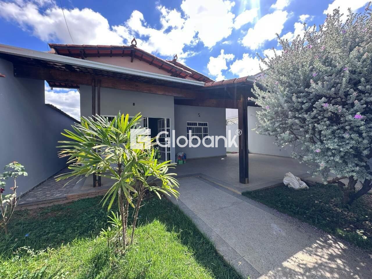 Casa 3 quartos à venda Cintra 180m² Montes Claros MG: 