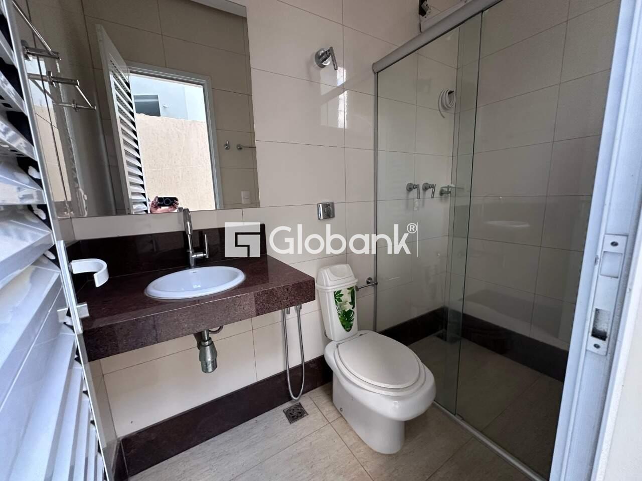 Casa em condomínio 4 quartos à venda Ibituruna 367,95m² Montes Claros MG: Banheiro