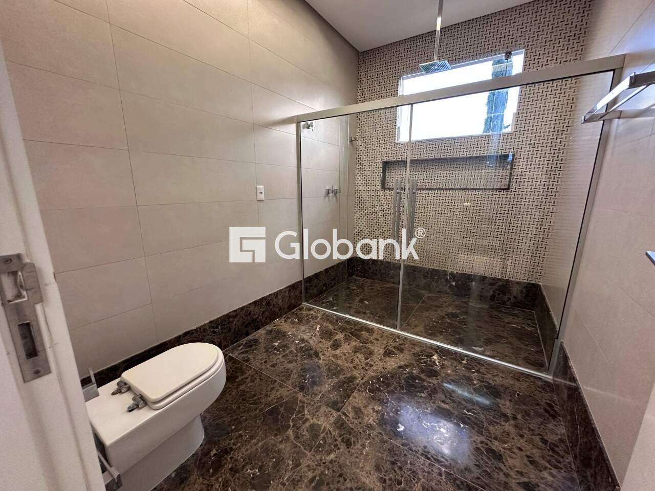 Casa em condomínio 4 quartos à venda Ibituruna 367,95m² Montes Claros MG: Banheiro