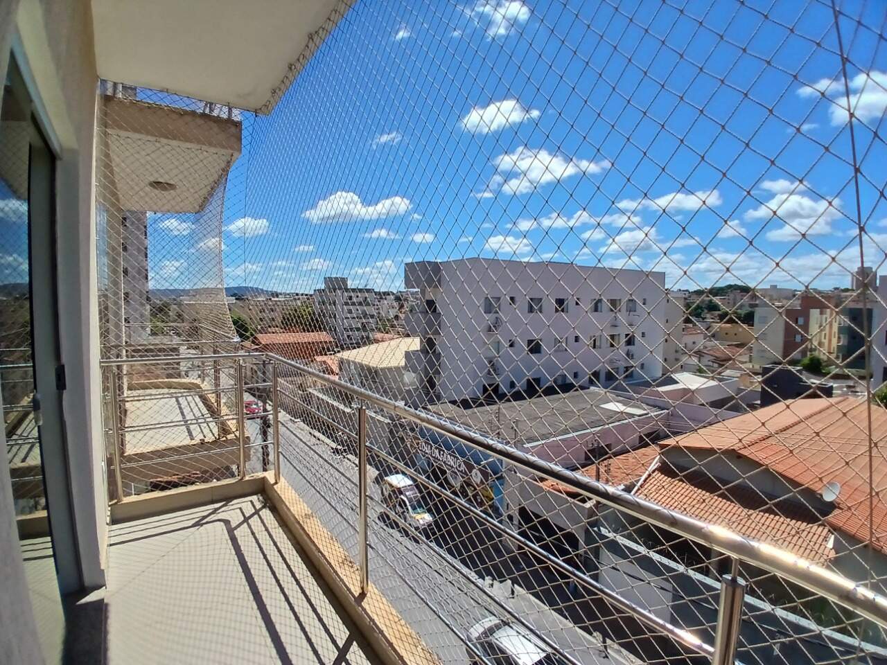 Apartamento 3 quartos para aluguel São José 98m² Montes Claros MG: Varanda quarto 2