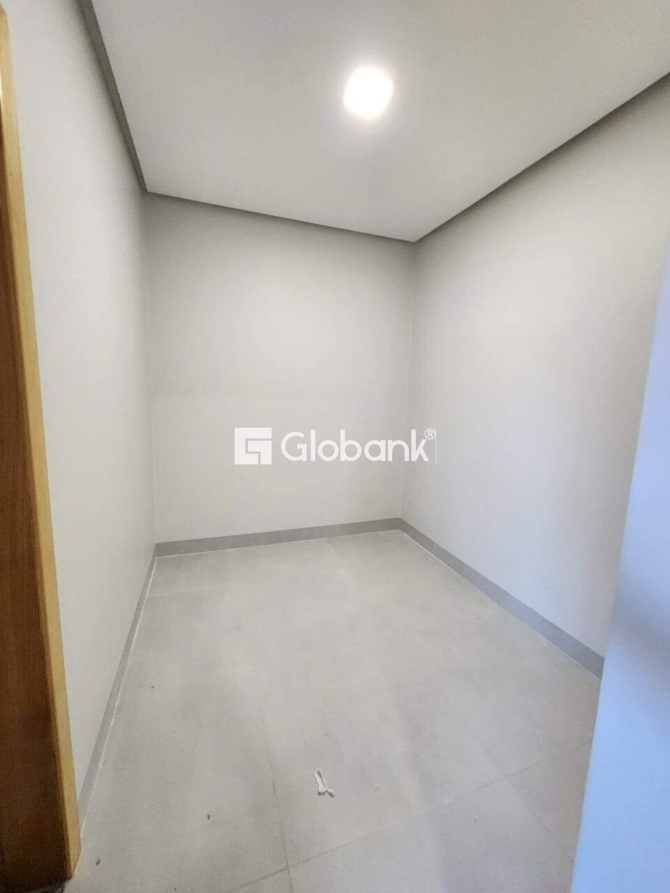 Casa em condomínio 3 quartos à venda Residencial Villa Segura 120m² Montes Claros MG: Closet da su te