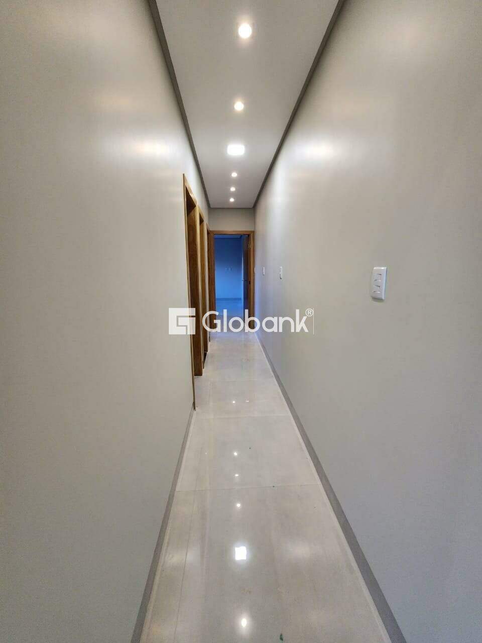 Casa em condomínio 3 quartos à venda Residencial Villa Segura 120m² Montes Claros MG: Corredor de acesso aos quartos