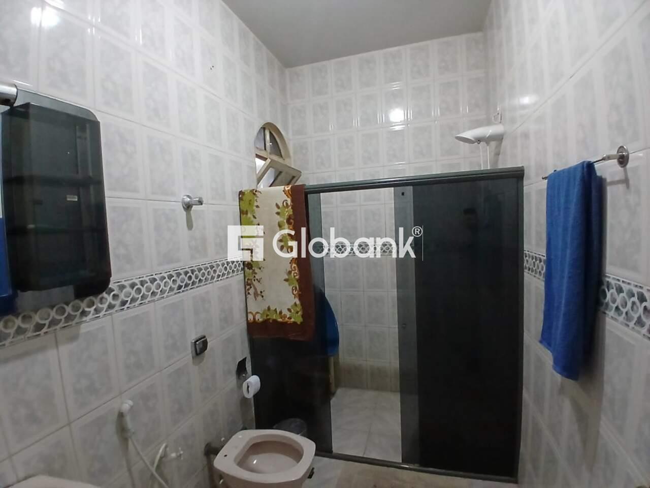 Casa 4 quartos à venda São José 320m² Montes Claros MG: Banheiro 1