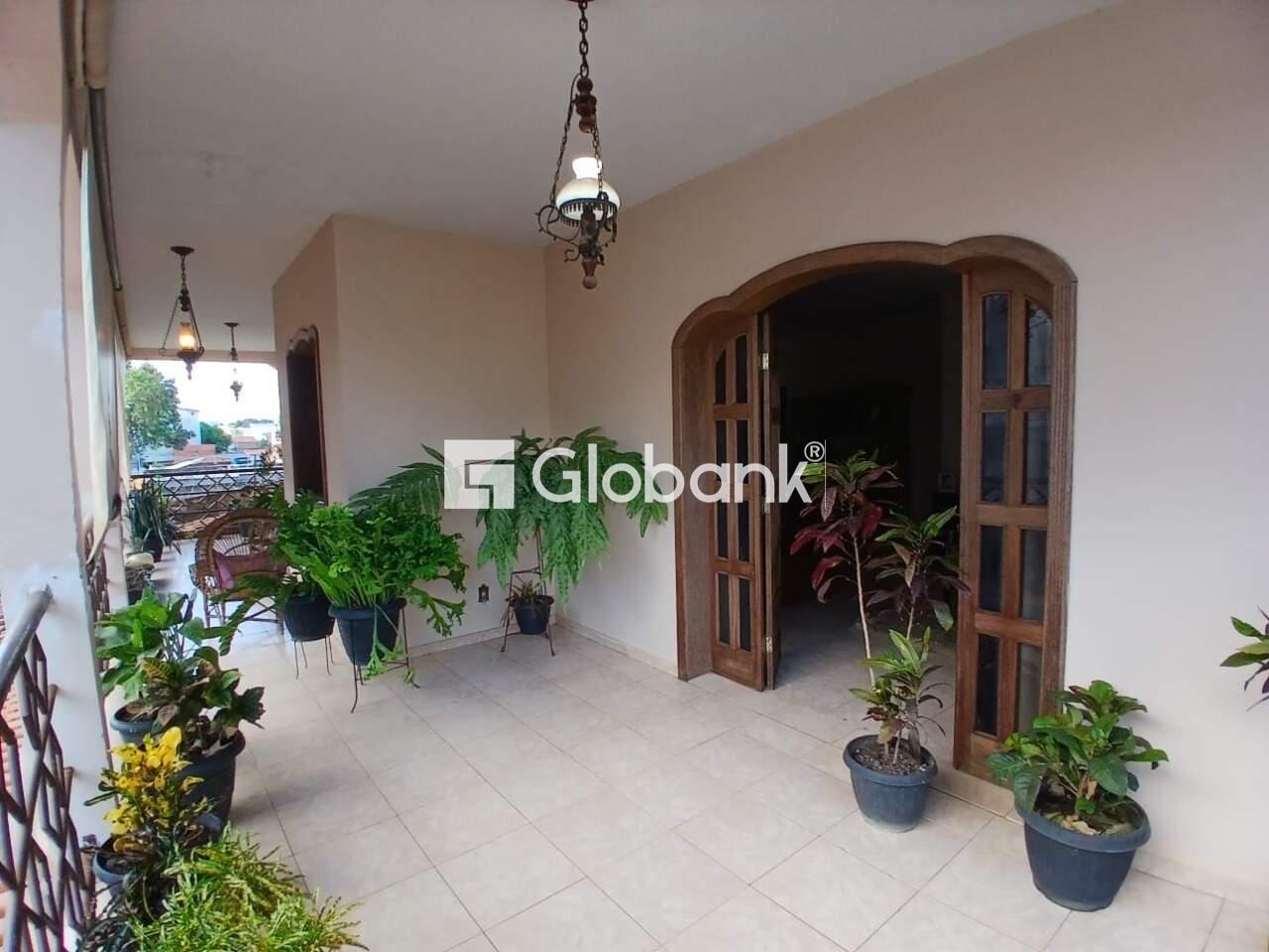 Casa 4 quartos à venda São José 320m² Montes Claros MG: 