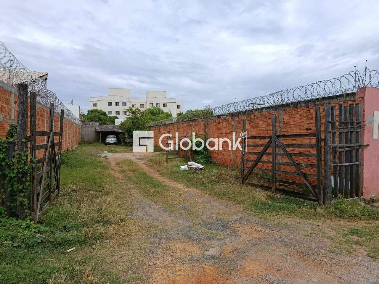 Terreno à venda Planalto 0m² Montes Claros MG: 