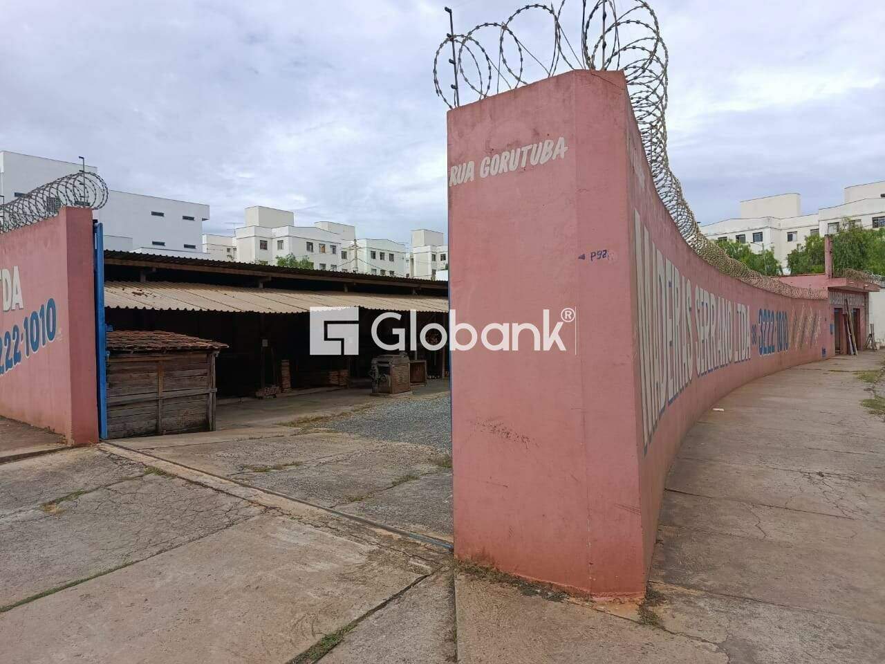 Terreno à venda Planalto 0m² Montes Claros MG: 