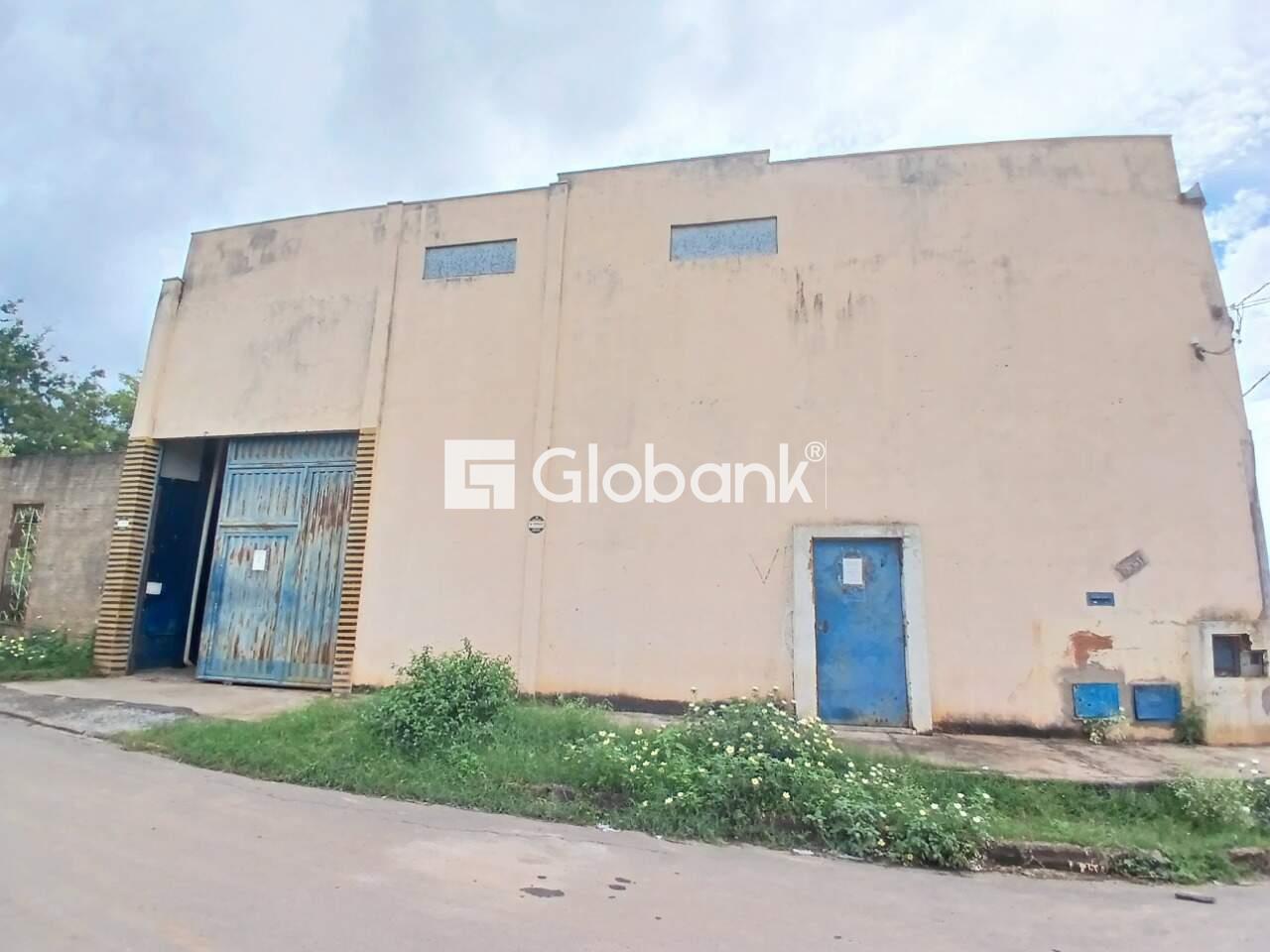 Galpão para aluguel Alto São João 531m² Montes Claros MG: Fachada