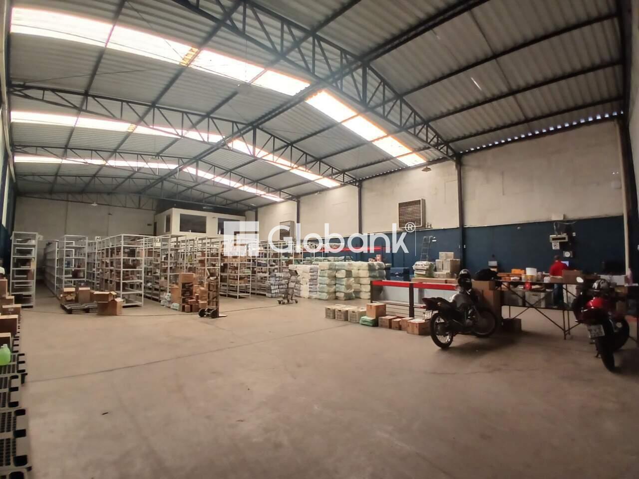 Galpão para aluguel Alto São João 531m² Montes Claros MG: Galpao entrada