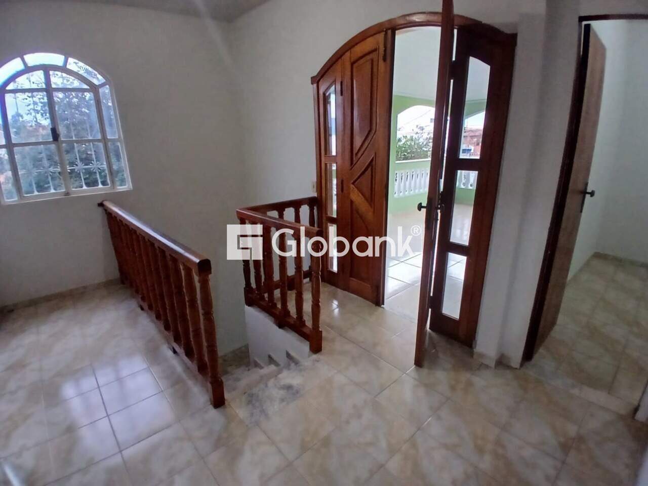 Sobrado 4 quartos à venda Santo Antônio 200m² Montes Claros MG: 2  pavimento