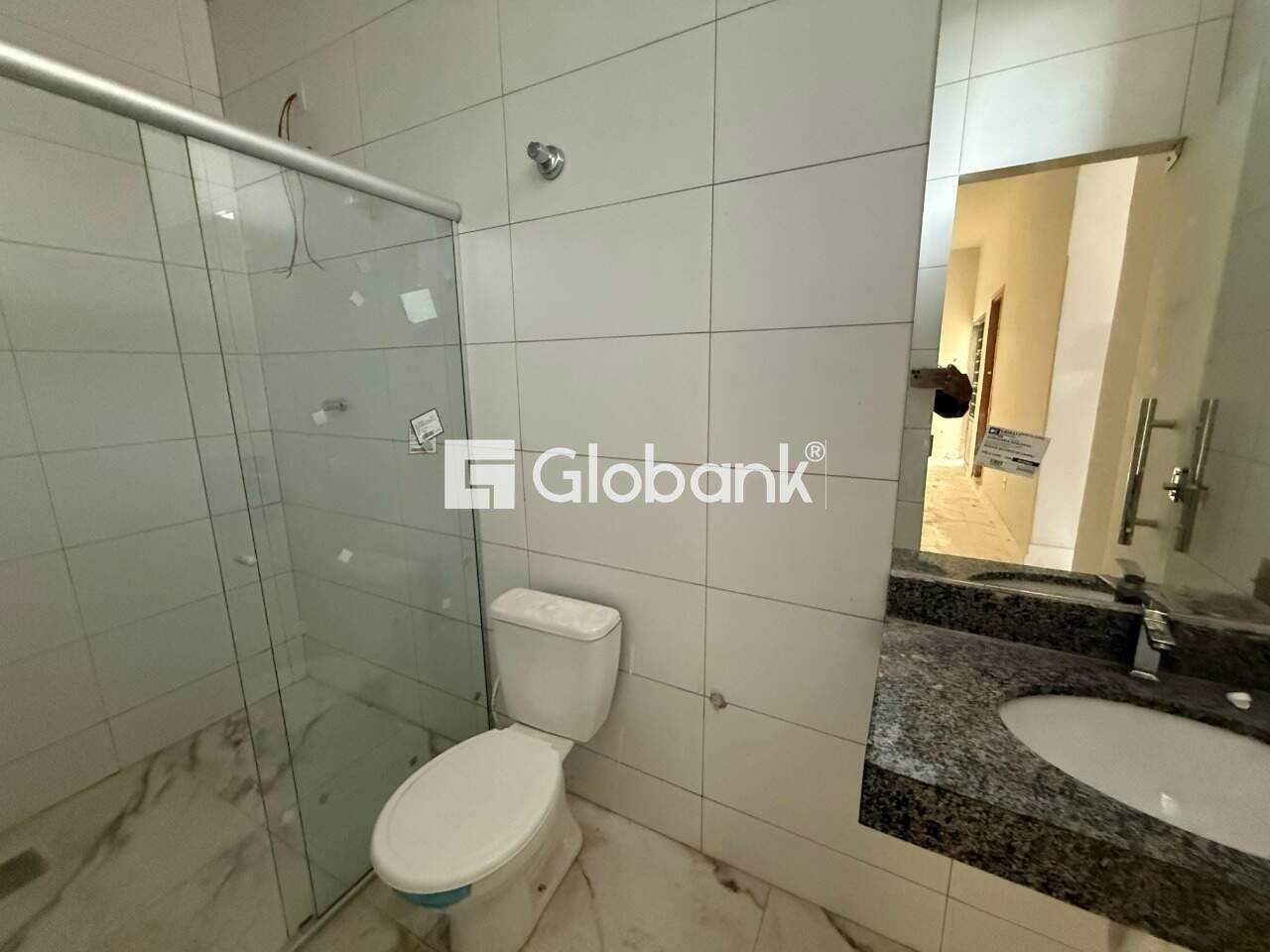 Kitnet 1 quarto para aluguel São Judas Tadeu 32m² Montes Claros MG: Banheiro social