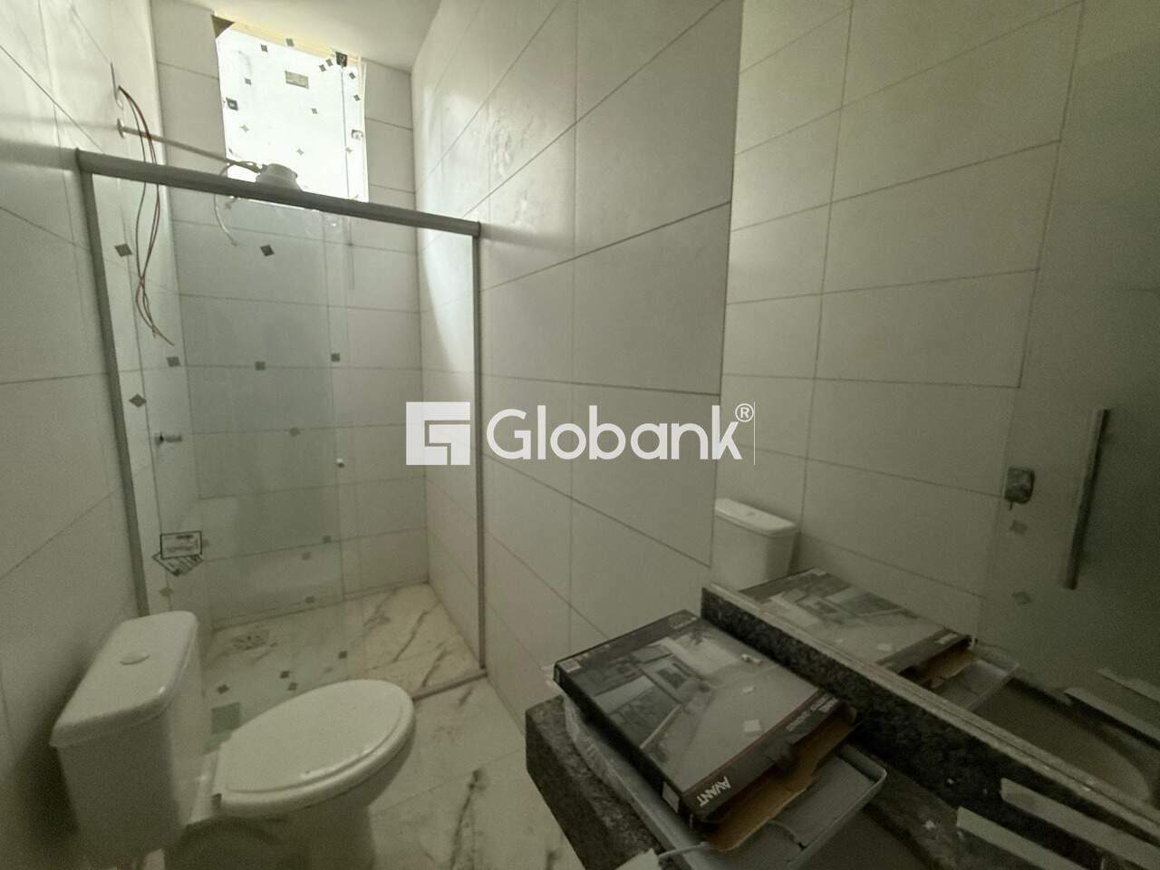 Apartamento 2 quartos para aluguel São Judas Tadeu 42m² Montes Claros MG: Banheiro social