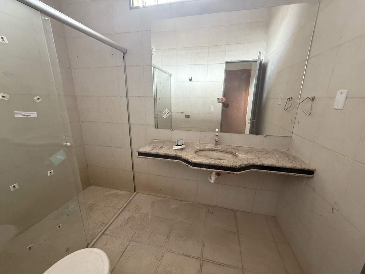 Apartamento 2 quartos para aluguel São Judas Tadeu 42m² Montes Claros MG: Banheiro social