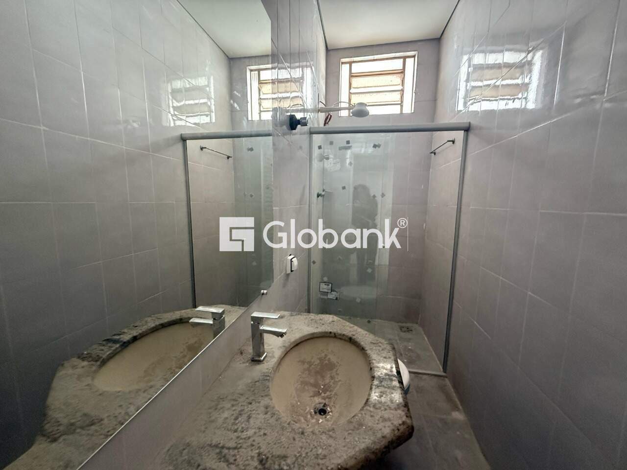 Apartamento 2 quartos para aluguel São Judas Tadeu 42m² Montes Claros MG: Banheiro social