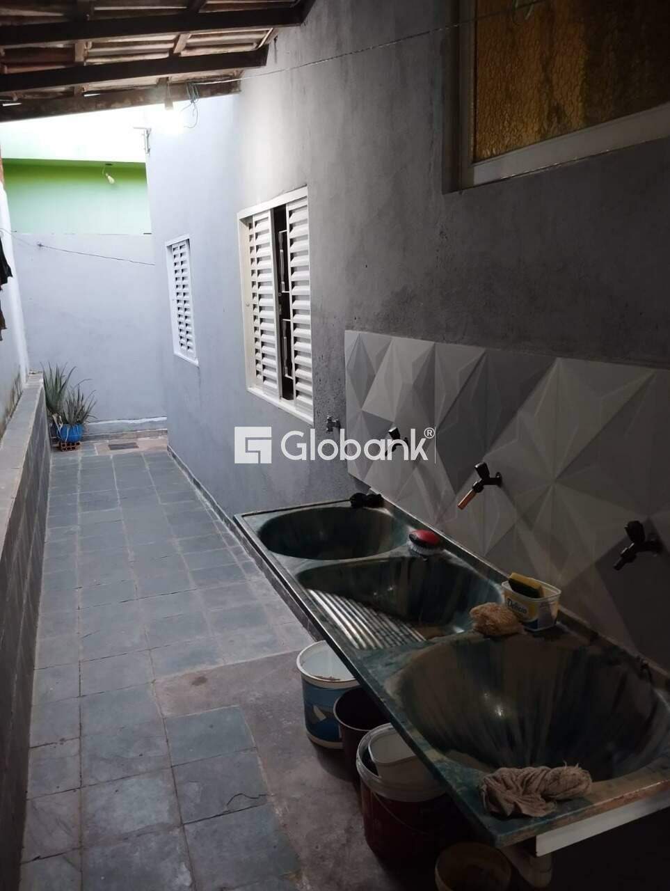Casa 3 quartos à venda Antônio Pimenta 100m² Montes Claros MG: 