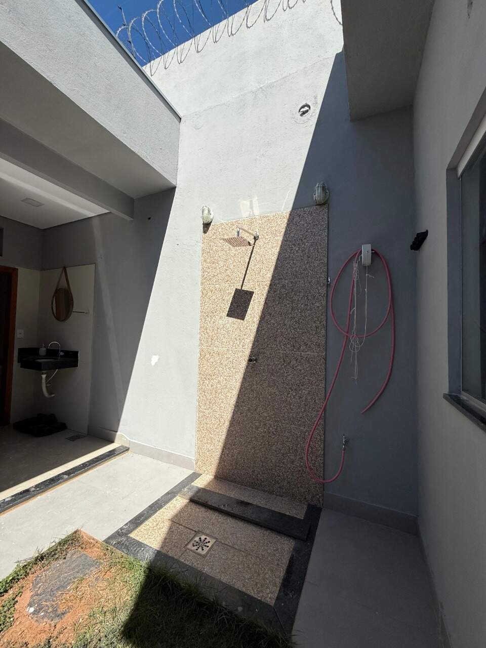 Casa 3 quartos à venda Loteamento Reserva Real 115,5m² Montes Claros MG: rea externa