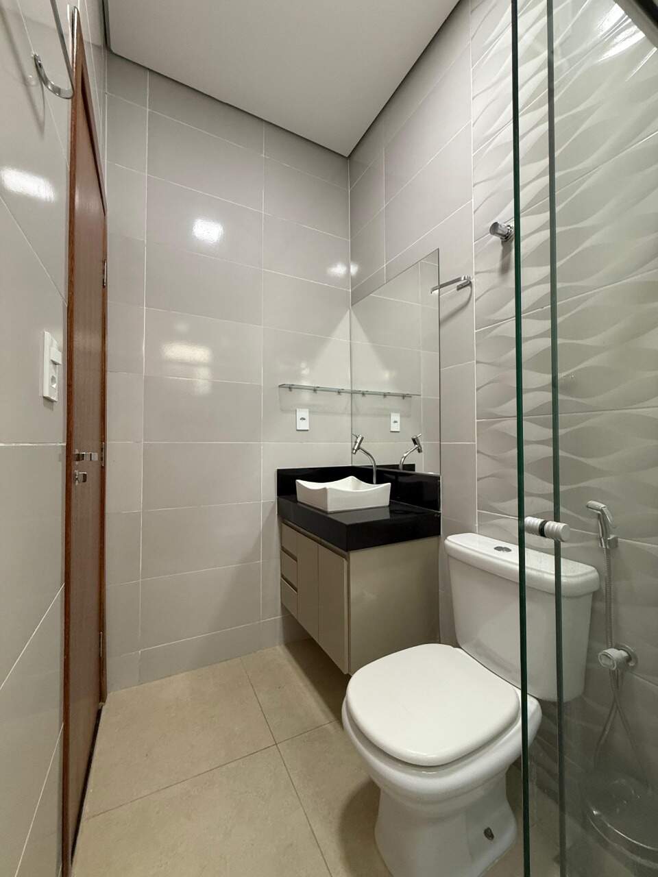 Casa 3 quartos à venda Loteamento Reserva Real 115,5m² Montes Claros MG: Banheiro social