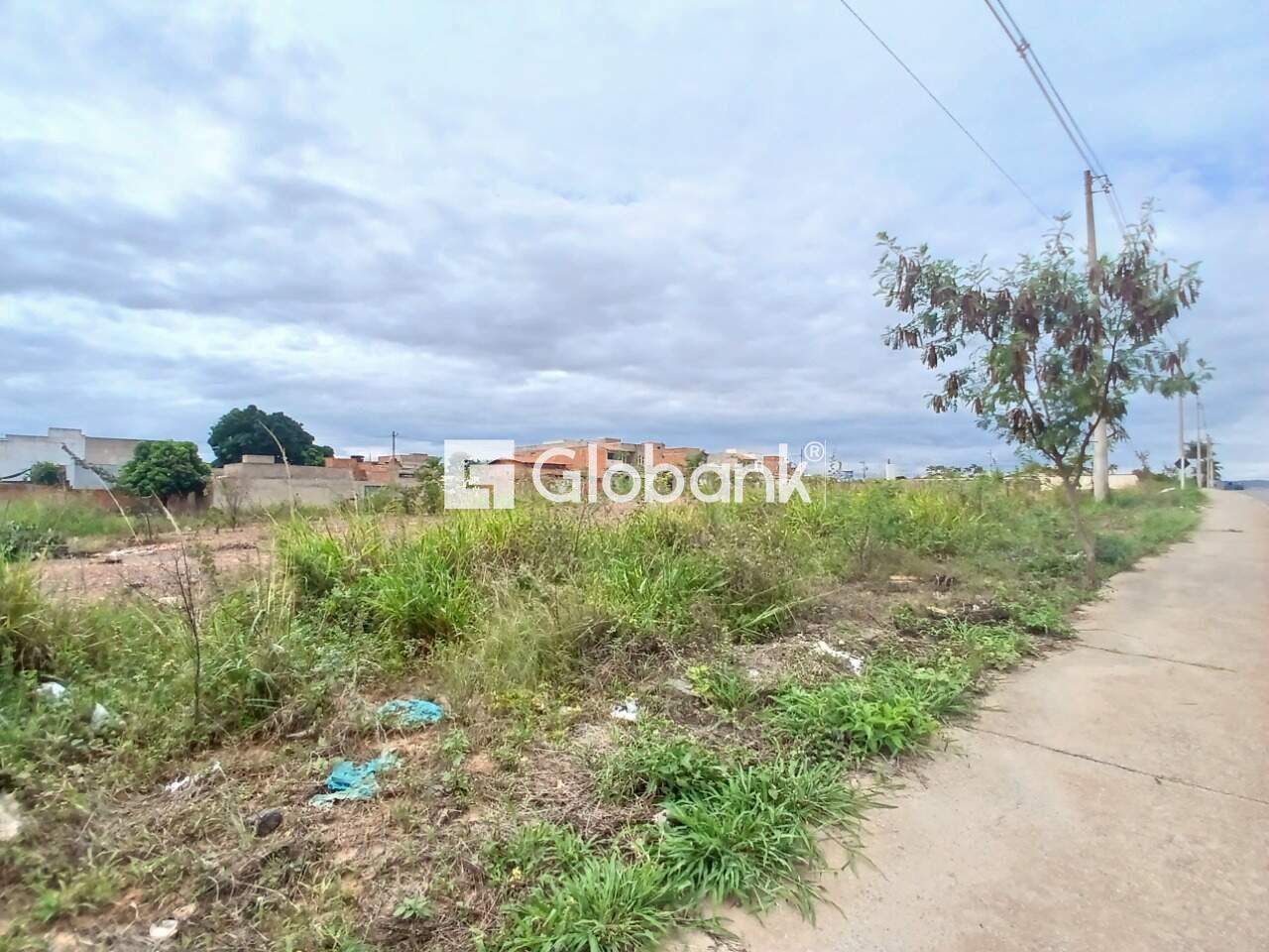 Terreno para aluguel Alterosas 0m² Montes Claros MG: Frente lateral