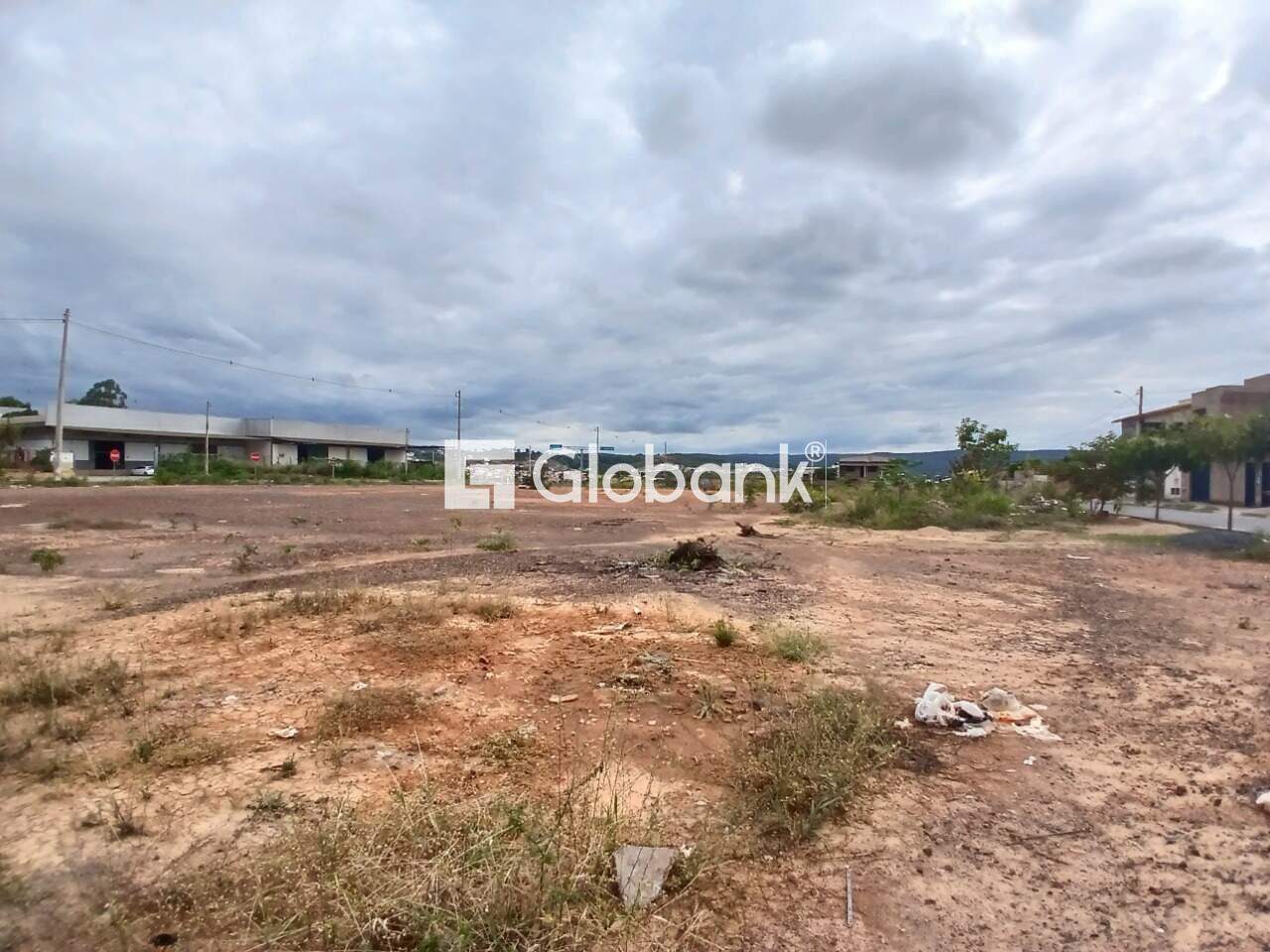 Terreno para aluguel Alterosas 0m² Montes Claros MG: Lateral