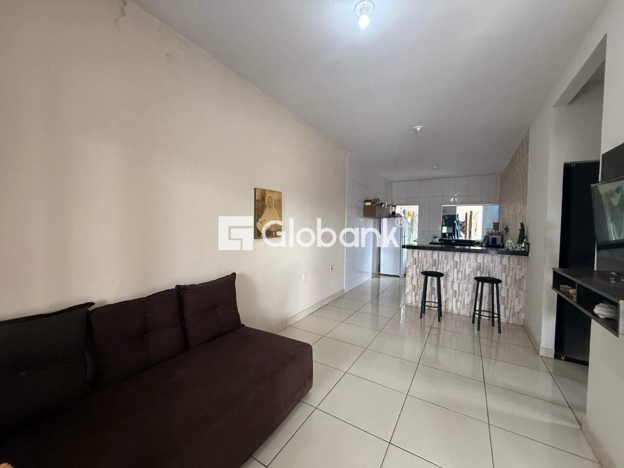 Casa 2 quartos para aluguel Conjunto Residencial JK 65m² Montes Claros MG: Sala