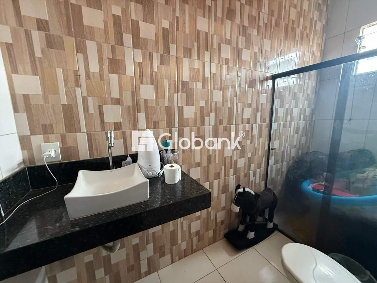 Casa 2 quartos para aluguel Conjunto Residencial JK 65m² Montes Claros MG: Suite