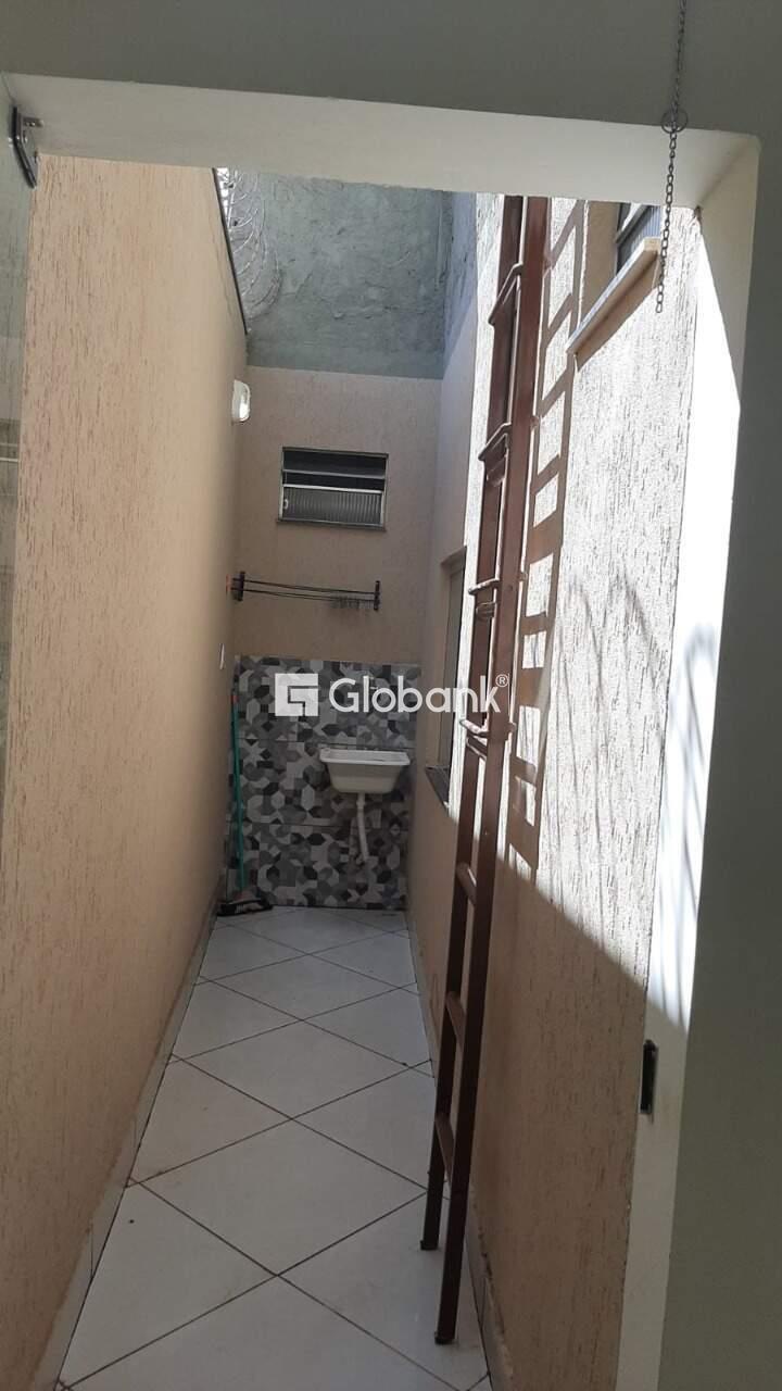 Casa 2 quartos à venda Residencial Parque Sul 69,43m² Montes Claros MG: rea de servi o