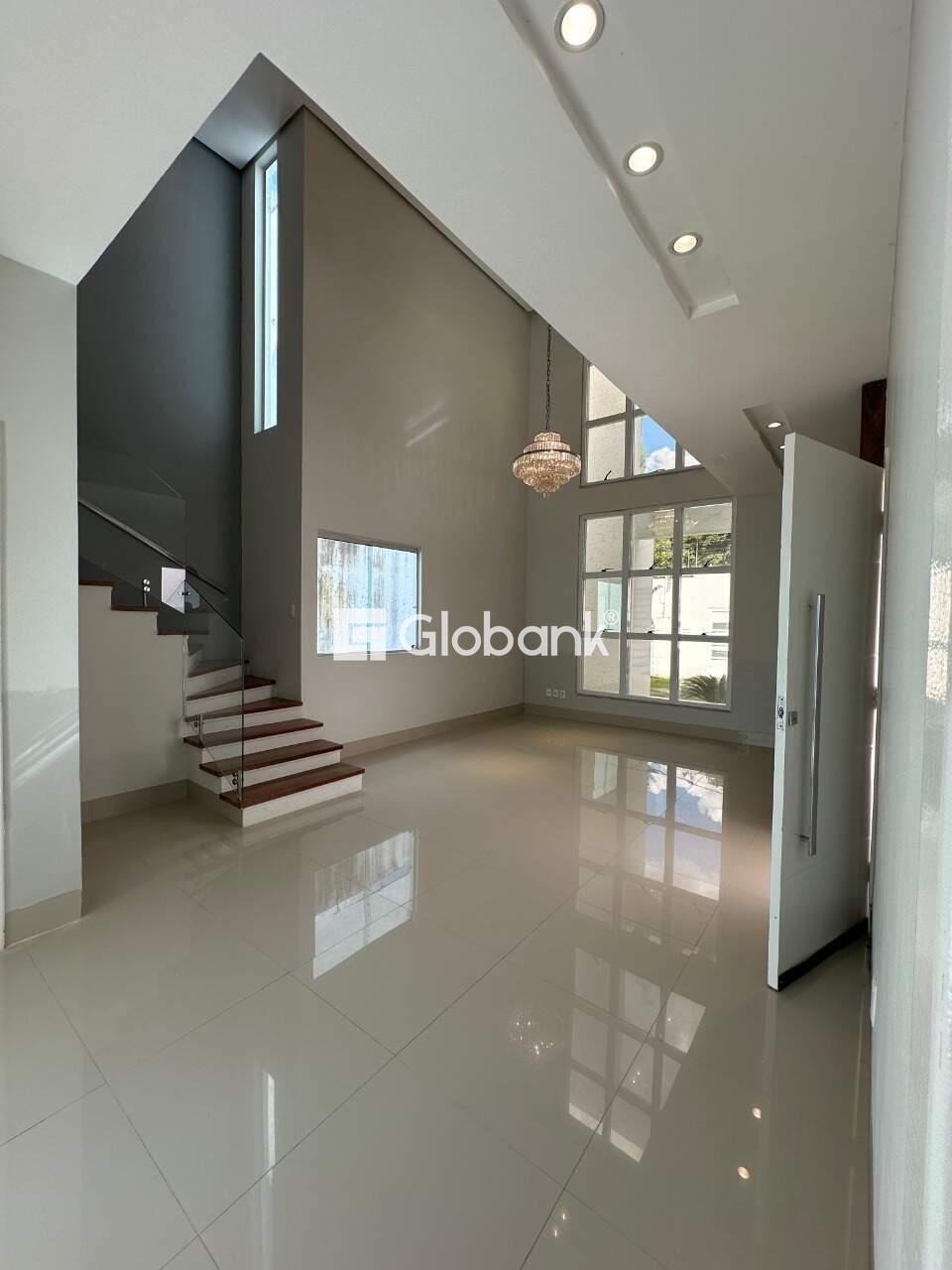 Casa 3 quartos à venda Ibituruna 140m² Montes Claros MG: Hall de Entrada