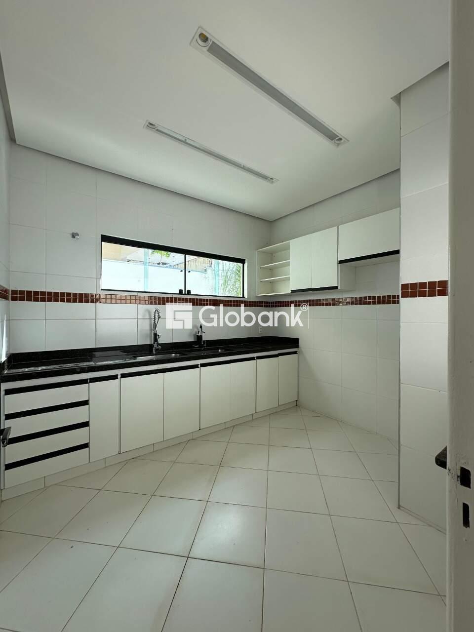 Casa 3 quartos à venda Ibituruna 140m² Montes Claros MG: Cozinha