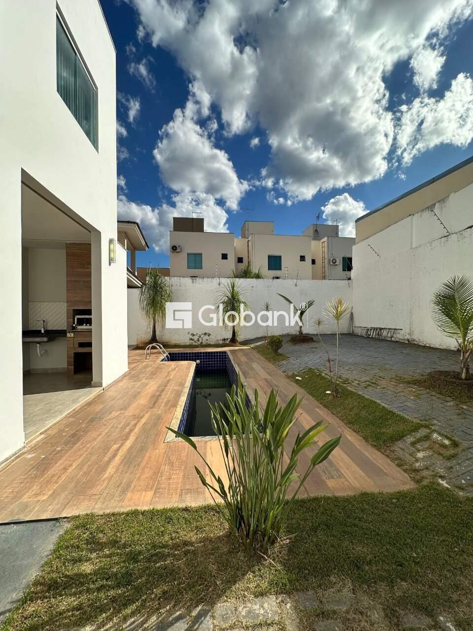 Casa 3 quartos à venda Ibituruna 140m² Montes Claros MG: rea Piscina