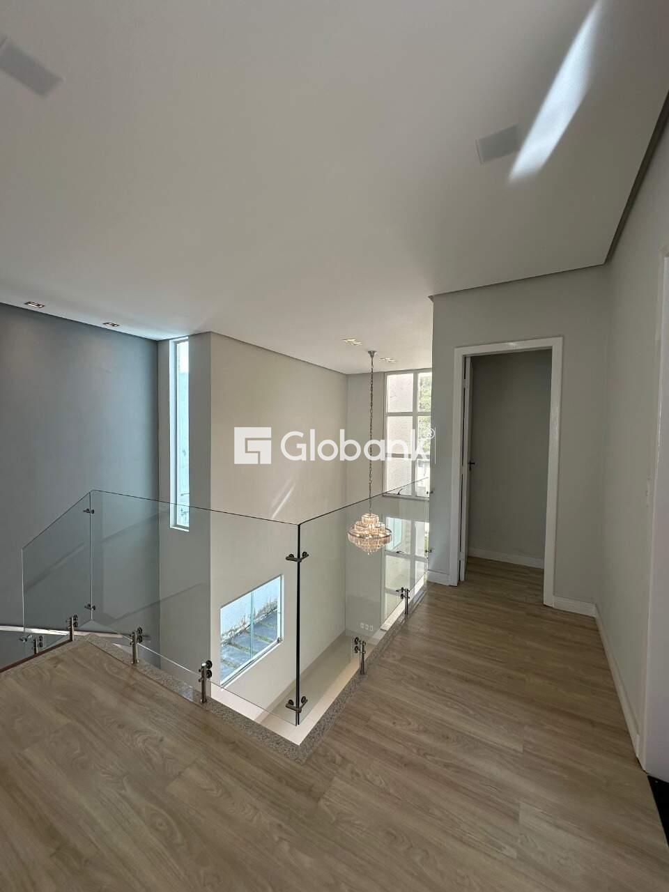 Casa 3 quartos à venda Ibituruna 140m² Montes Claros MG: 2  Pavimento