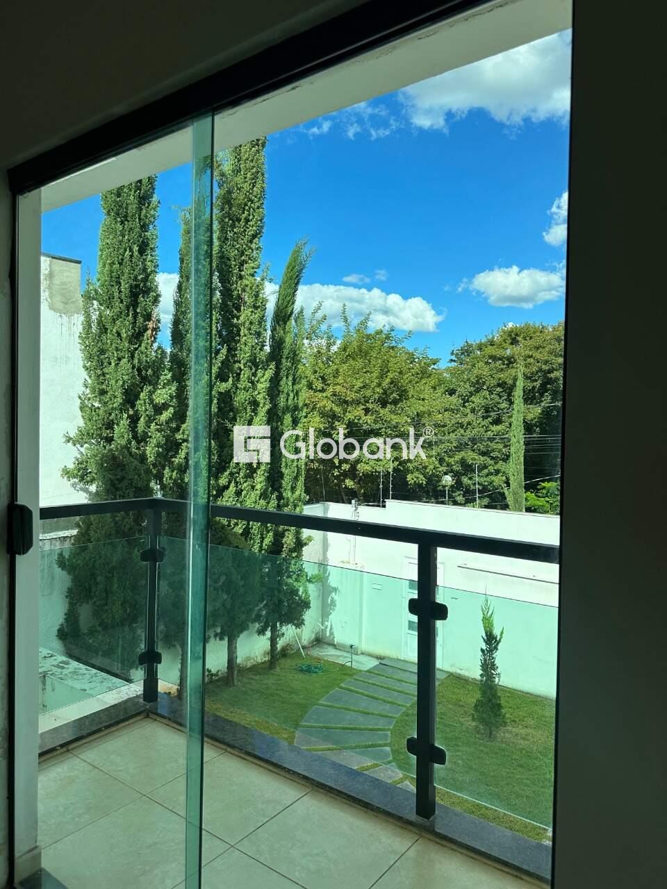 Casa 3 quartos à venda Ibituruna 140m² Montes Claros MG: Varanda