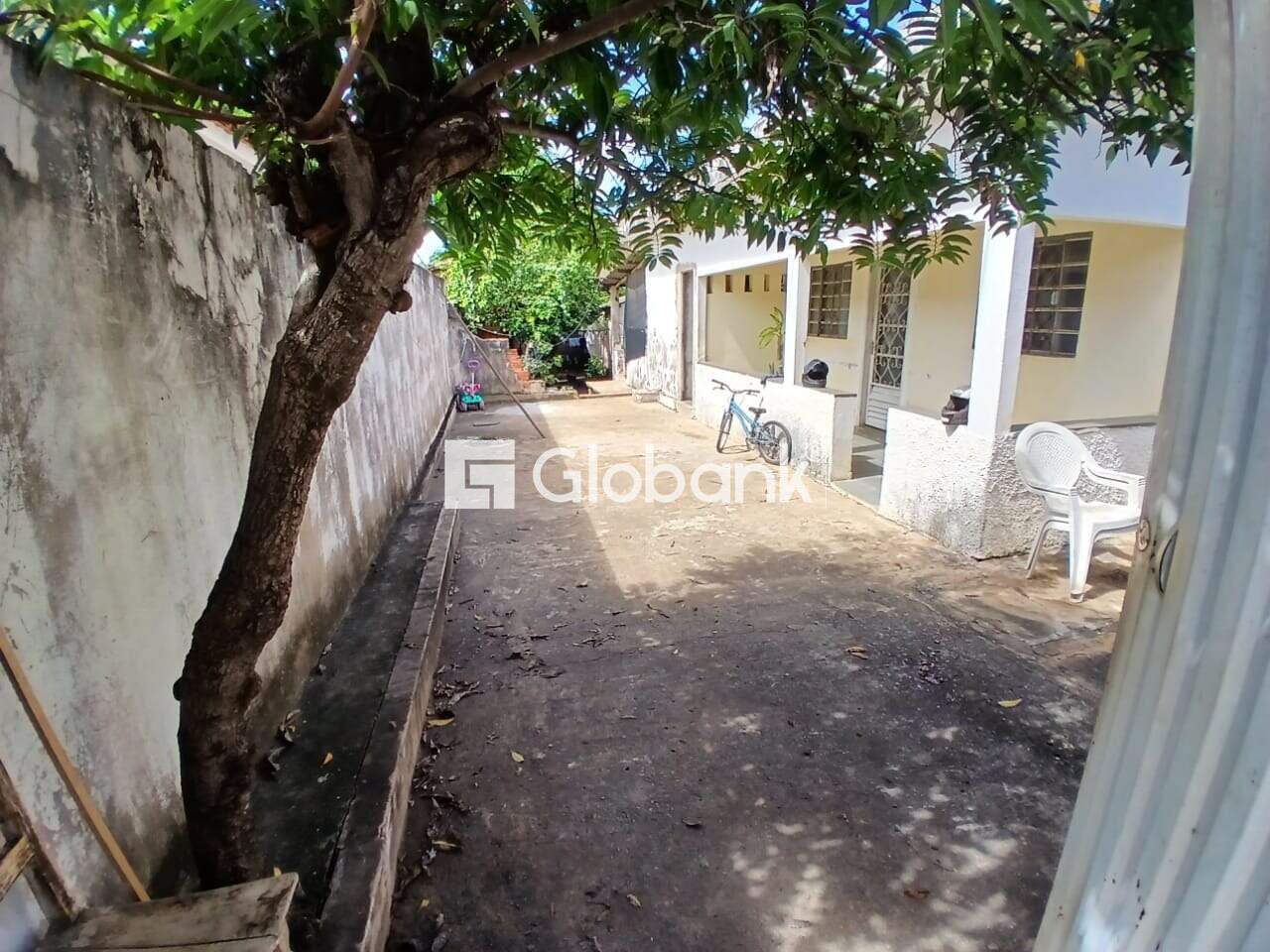 Casa 3 quartos à venda Major Prates 0m² Montes Claros MG: Corredor Lateral