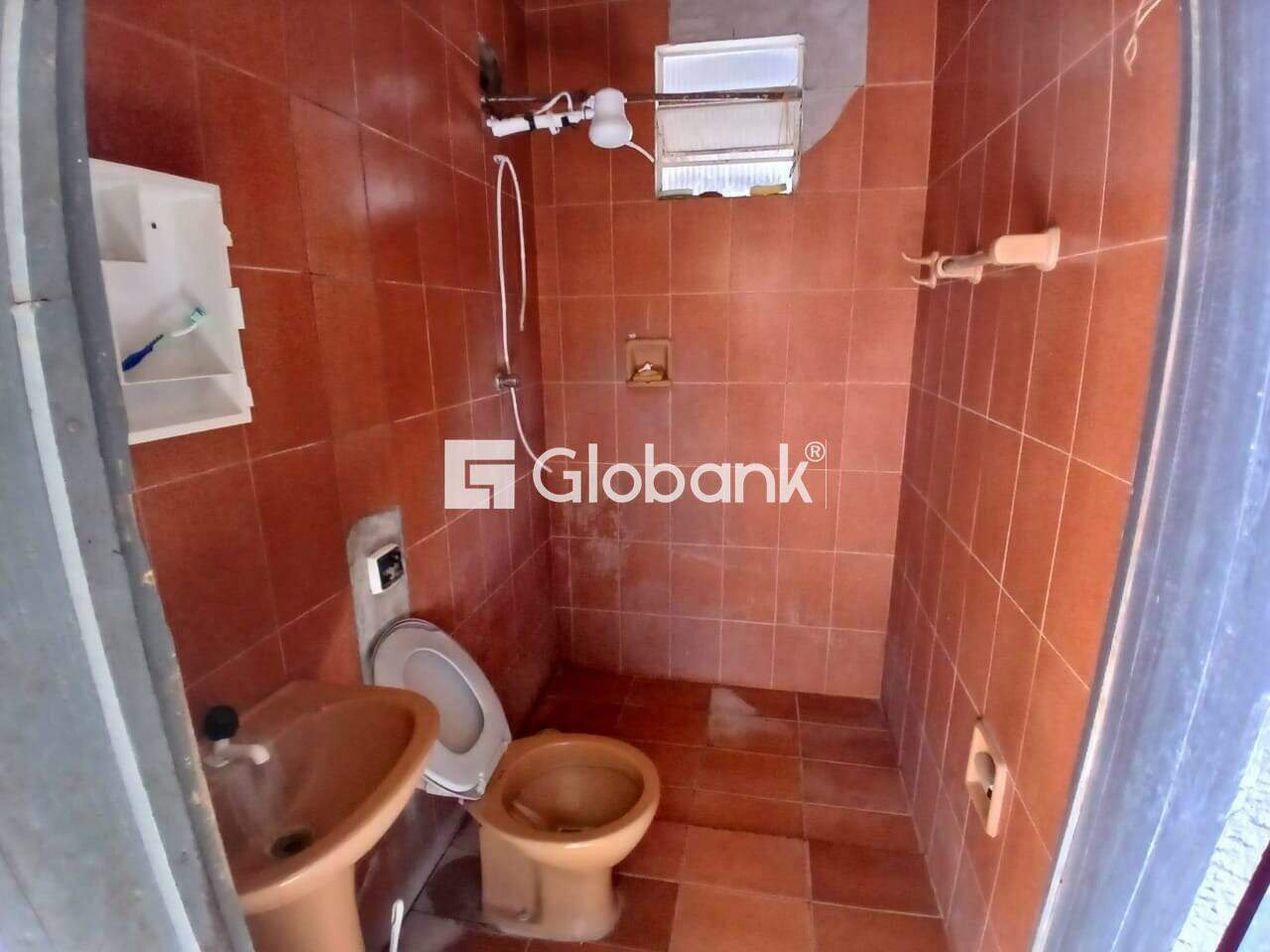 Casa 3 quartos à venda Major Prates 0m² Montes Claros MG: Banheiro