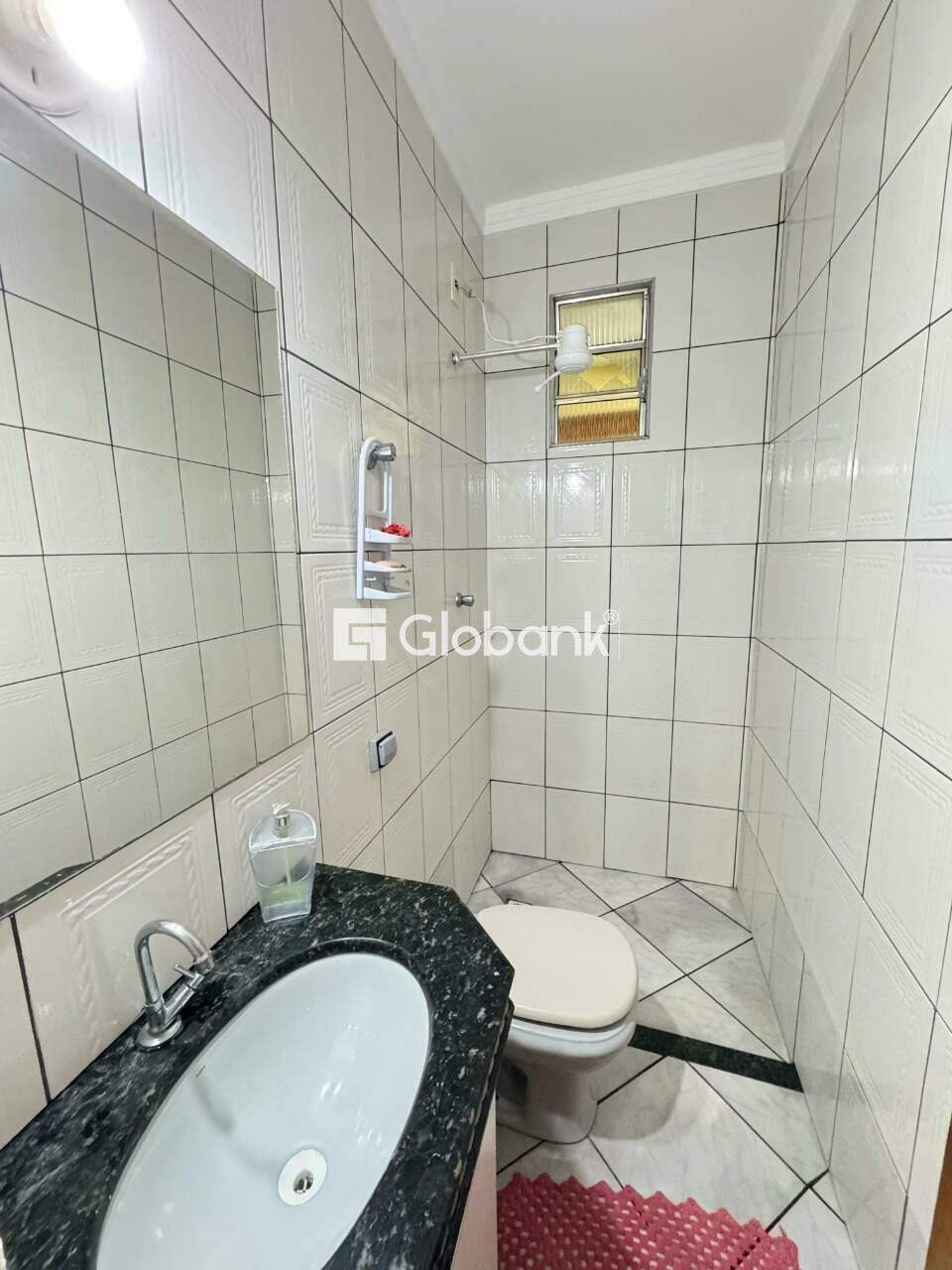 Casa 4 quartos à venda Canelas 150m² Montes Claros MG: Banheiro