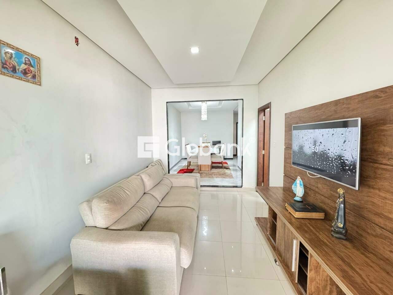 Casa 4 quartos à venda Canelas 150m² Montes Claros MG: Sala de Estar