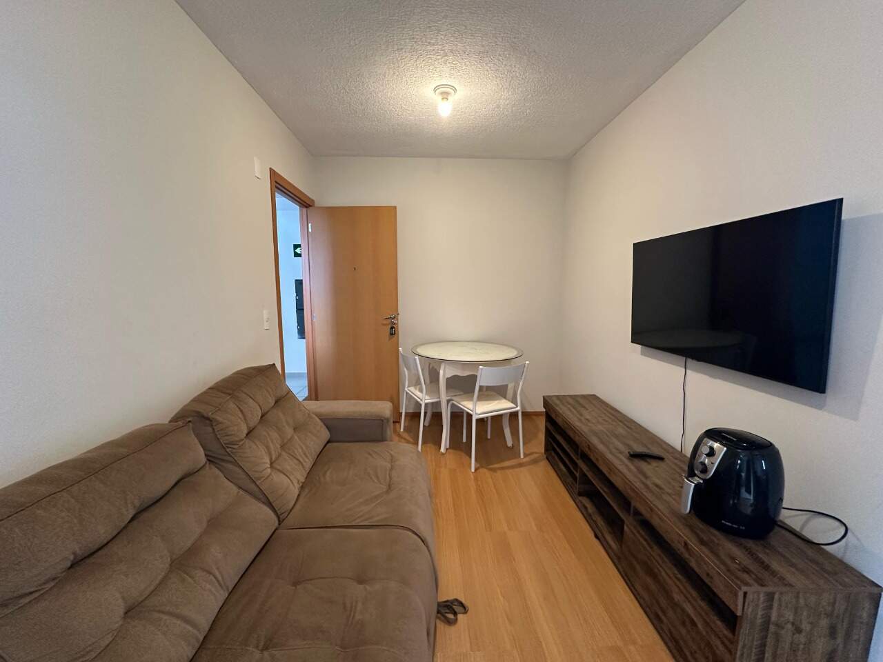 Apartamento 2 quartos para aluguel São Judas Tadeu 42m² Montes Claros MG: Sala