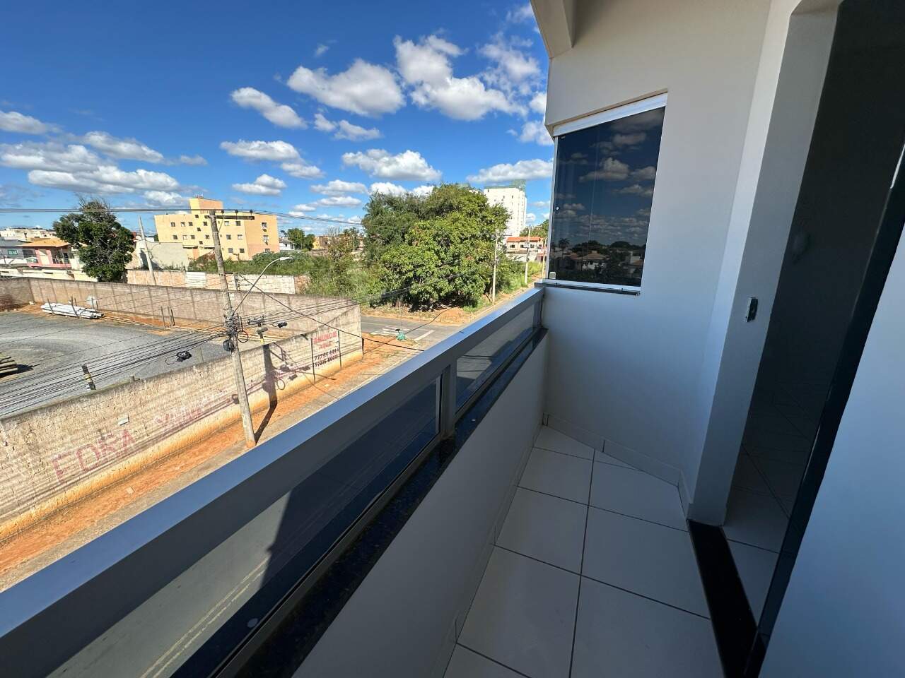 Apartamento 2 quartos para aluguel Prolongamento Todos os Santos 85m² Montes Claros MG: Sacada