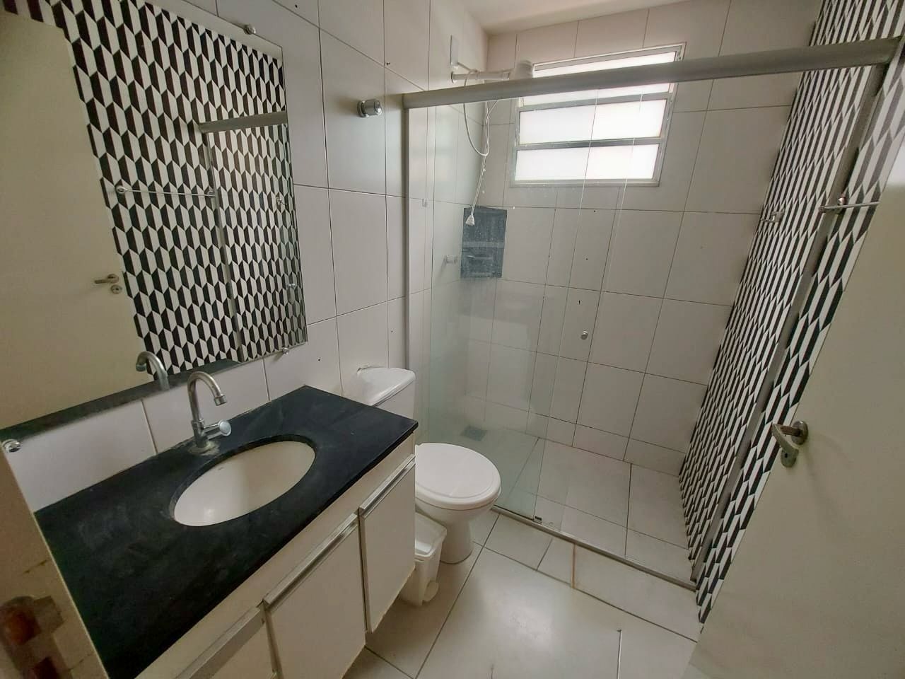 Apartamento 2 quartos para aluguel Edgar Pereira 48m² Montes Claros MG: Banheiro social