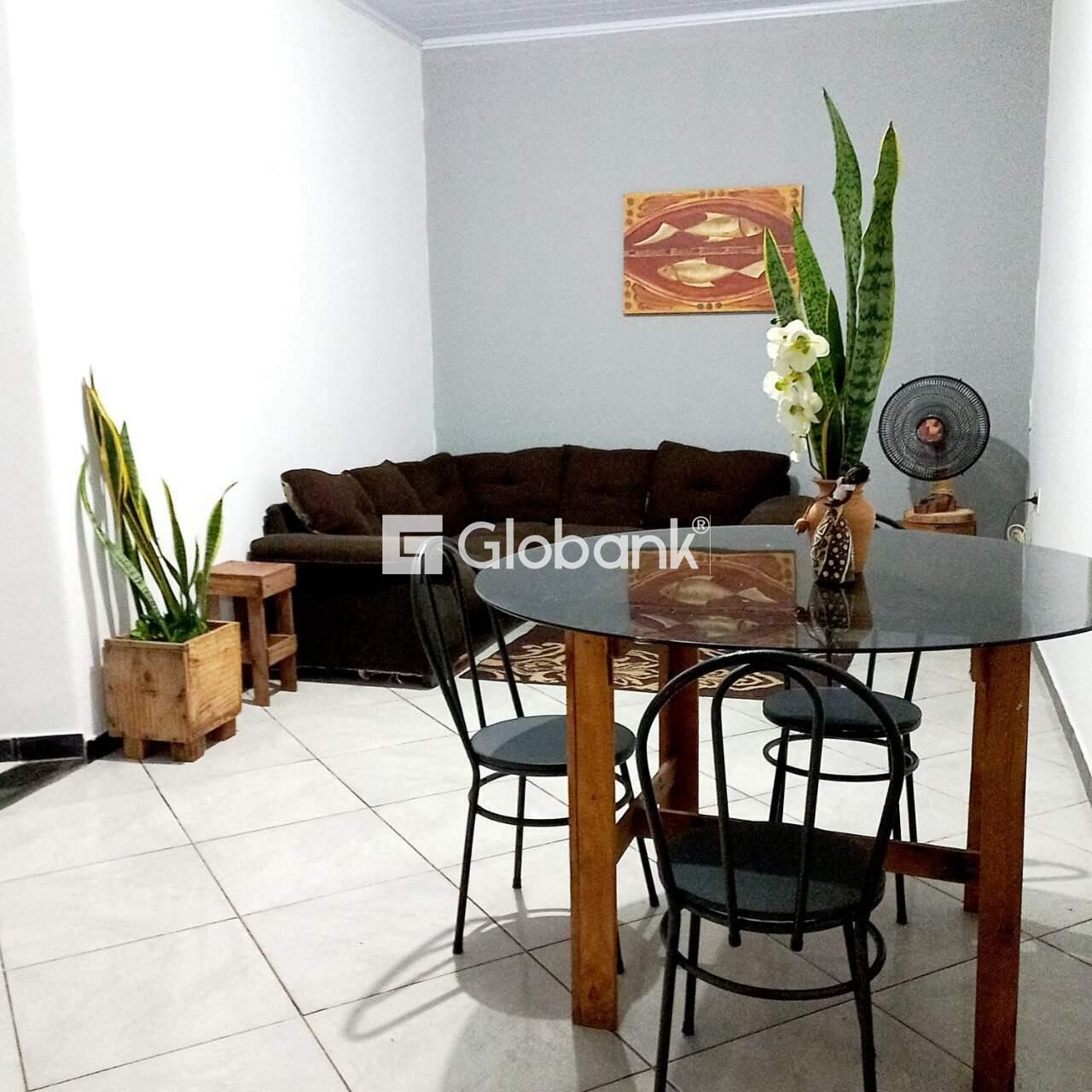 Casa 2 quartos para aluguel Planalto 65m² Montes Claros MG: Sala