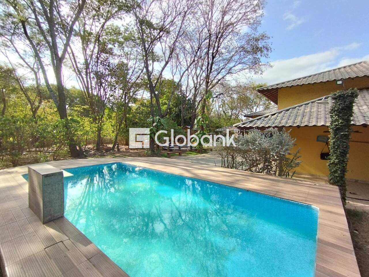 Casa 4 quartos à venda Morada do Sol 250m² Montes Claros MG: rea externa