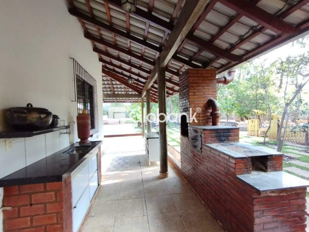 Casa 4 quartos à venda Morada do Sol 250m² Montes Claros MG: rea churrasqueira
