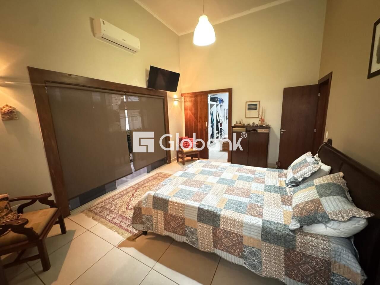 Casa 4 quartos à venda Jardim São Luiz 340m² Montes Claros MG: 