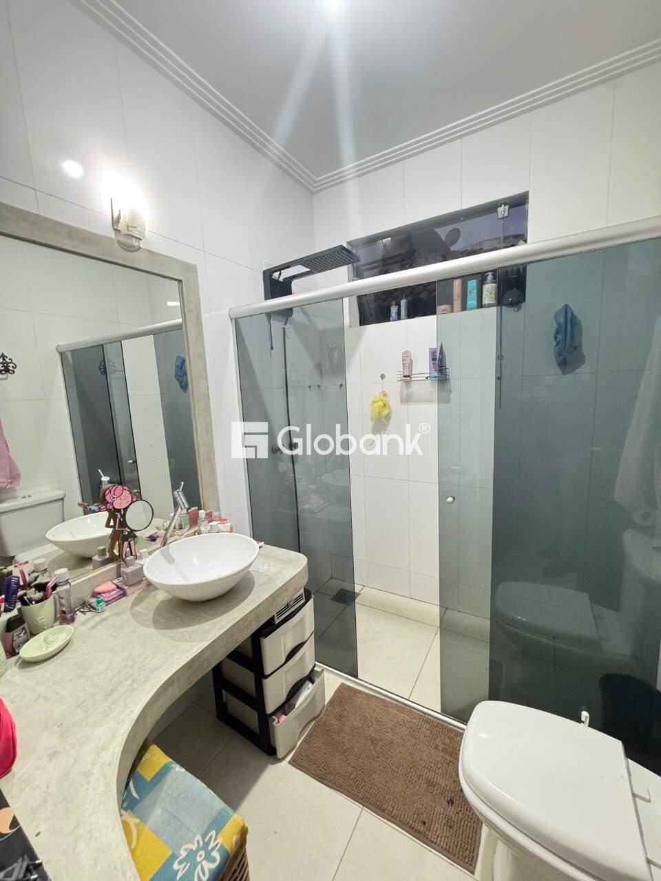 Casa 4 quartos à venda Jardim São Luiz 340m² Montes Claros MG: 
